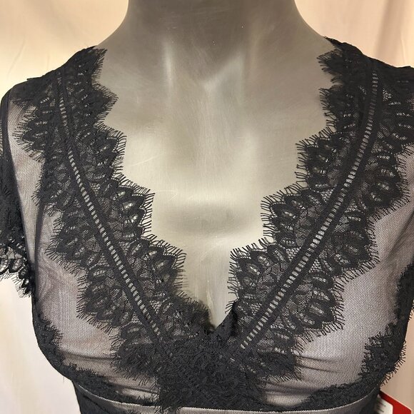 (NWT) Elegant Cocktail Dress; Lace & Satin Accents From JS Collection (Size 10) - Picture 5 of 10